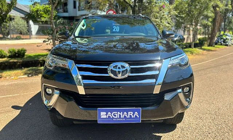 Toyota Hilux Sw4 Srx...