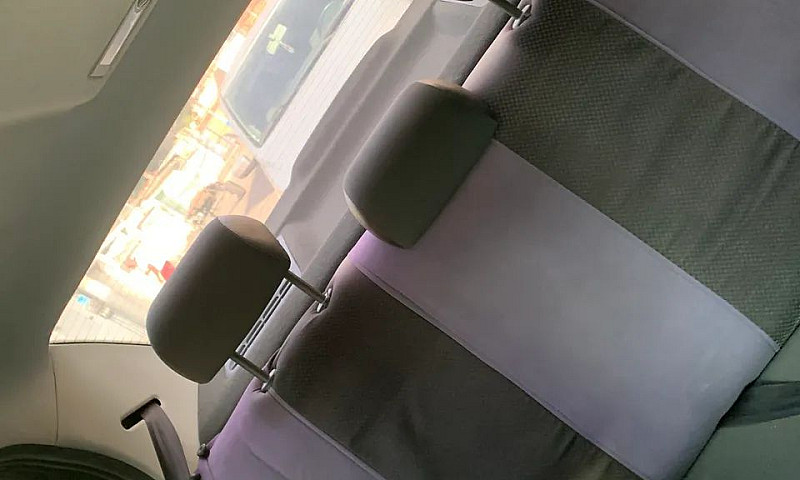 Volkswagen Voyage 1....