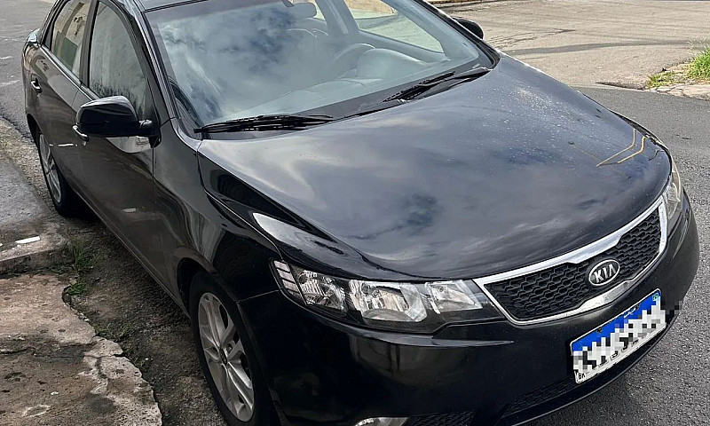 Kia Motors Cerato 1....