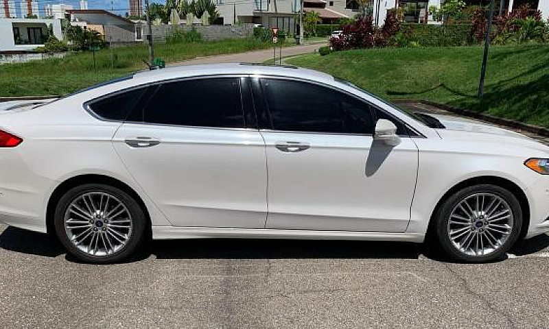 Ford Fusion Titanium...