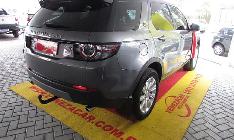 Land Rover Discovery...