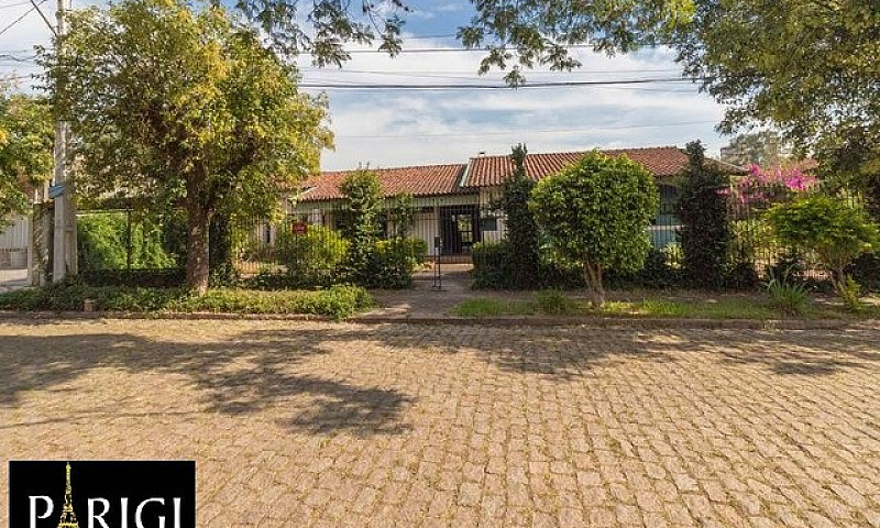 Casa Com 4 Dormitóri...