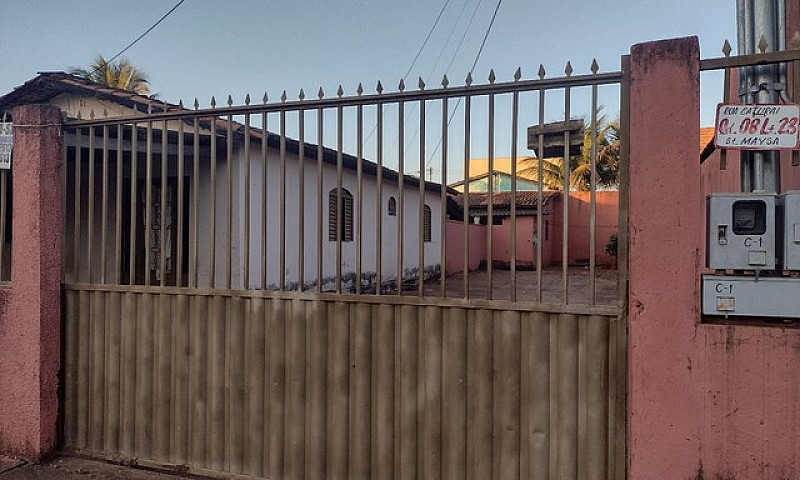Casa Com Barracão ...