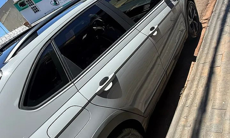 Volkswagen Nivus Hig...