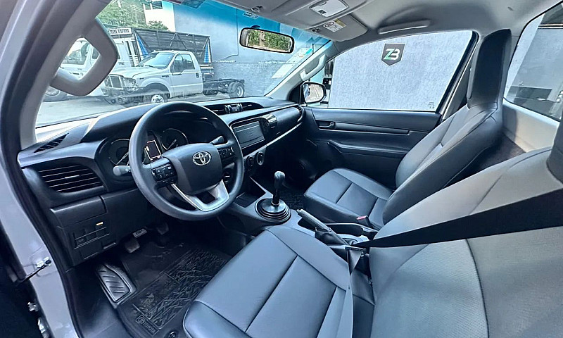 Hilux Cabine Simples...