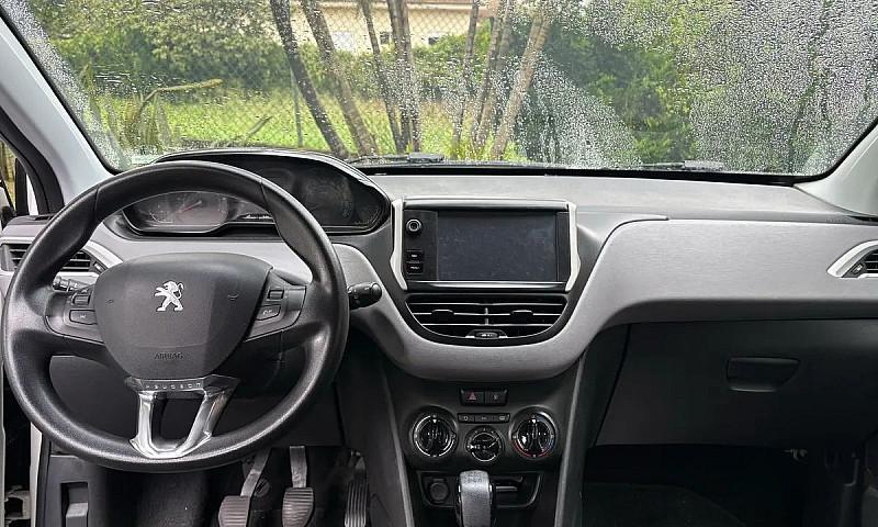 Peugeot 208 Active 1...