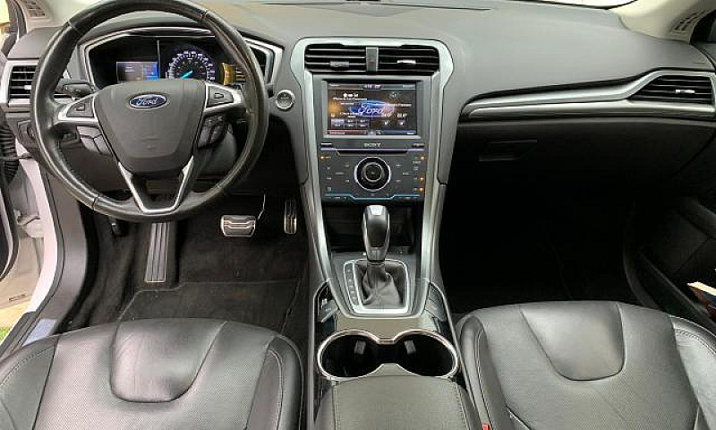 Ford Fusion Titanium...