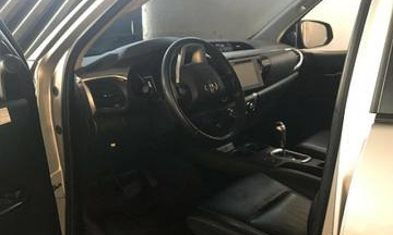 Hilux 140.000 2017...