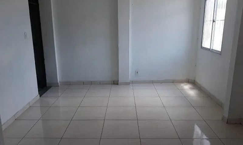 Aluga-Se Casa...
