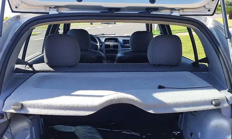 Renault Clio Hi-Flex...