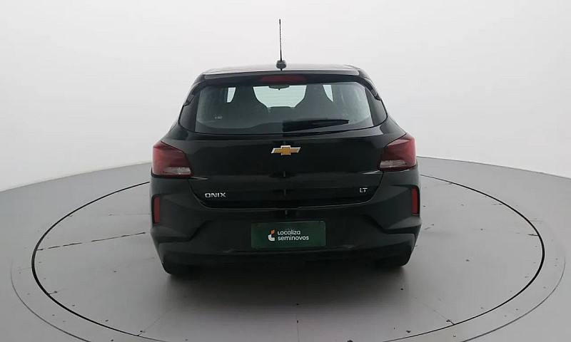 Chevrolet Onix Hatch...