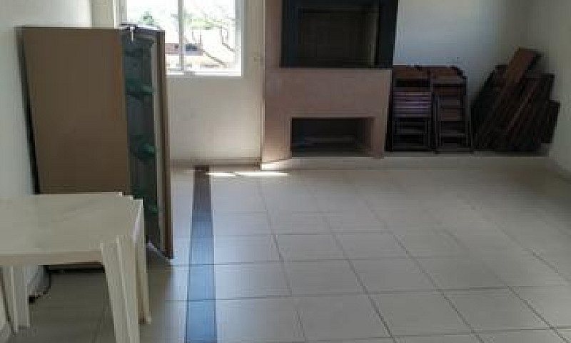 Aluga Se Apartamento...