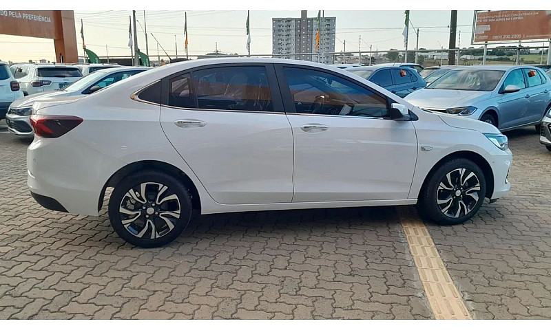 Chevrolet Onix Plus ...