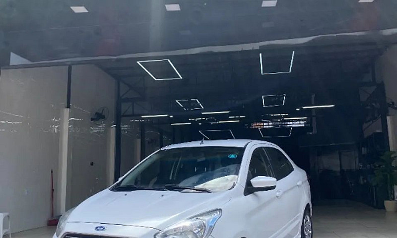 Ford Ka+ Sedan 1.0 T...