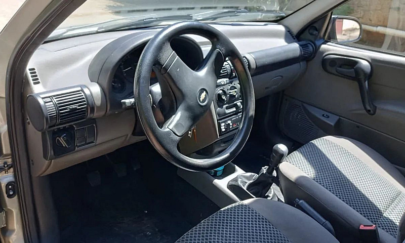 Chevrolet Classic Li...