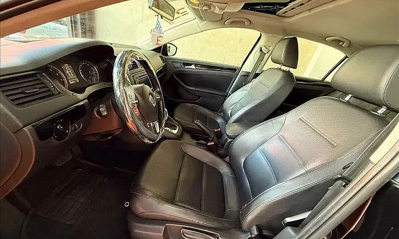 Volkswagen Jetta 2.0...