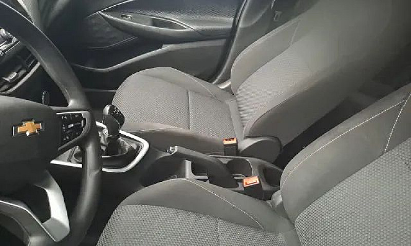 Chevrolet Onix Plus ...
