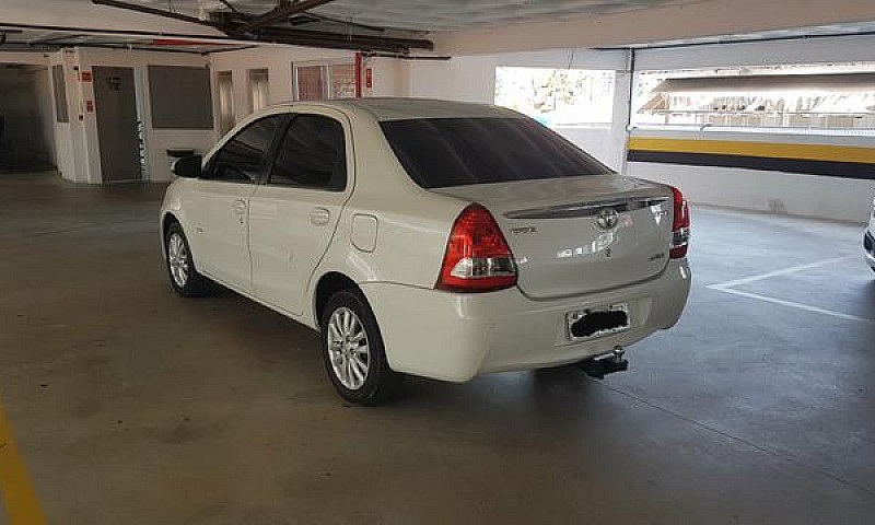 Toyota Etios 1.5 Xls...