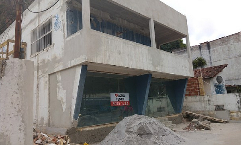 Vitória - Casa Comer...