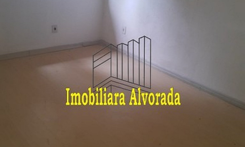 Alugo Ótima Casa No ...