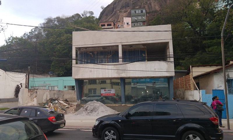 Vitória - Casa Comer...