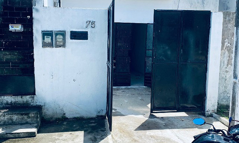 Alugo Casa 2 Quartos...