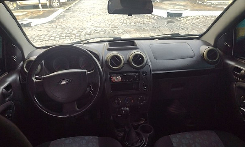Fiesta Hatch Complet...