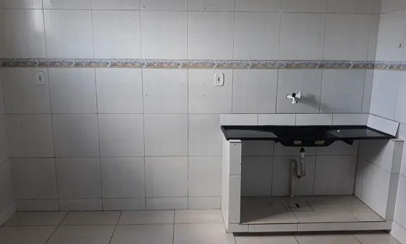 Aluga-Se Casa...