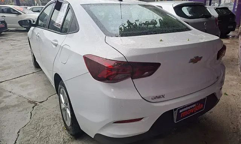 Chevrolet Onix Plus ...