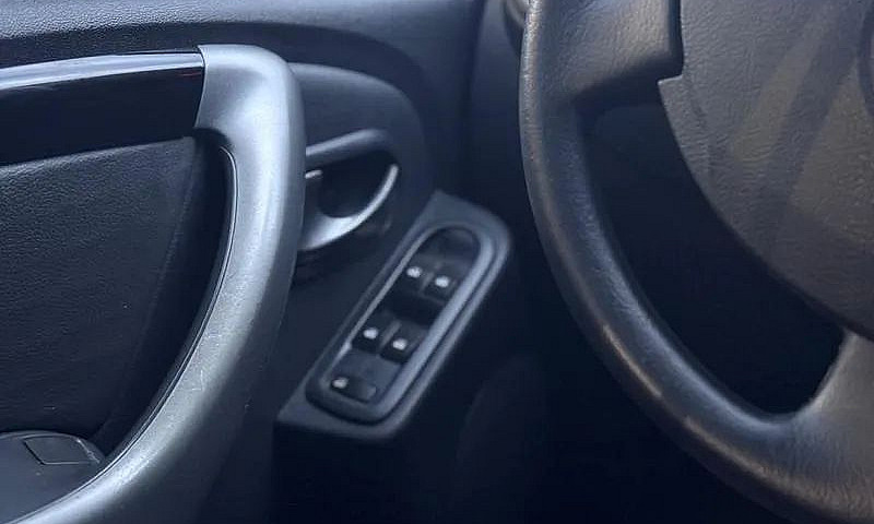 Renault Sandero Pri ...