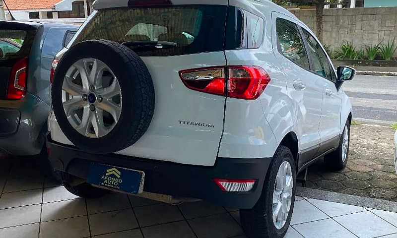 Ford Ecosport Titani...