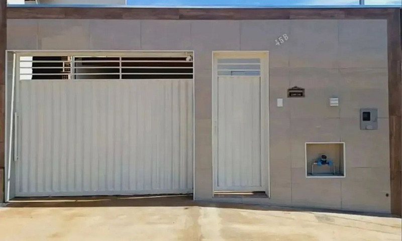 Casa Em Água Fria Ve...