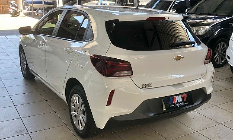 Onix 1.0 Lt 2021/202...