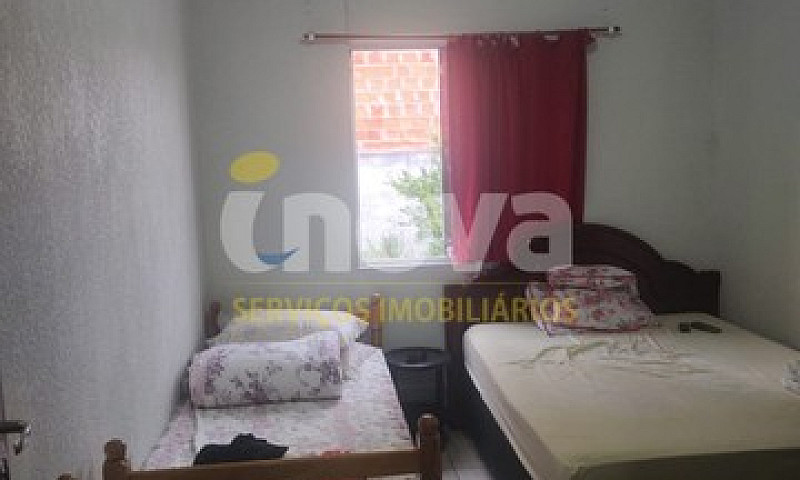 Casa Geminada No Bal...