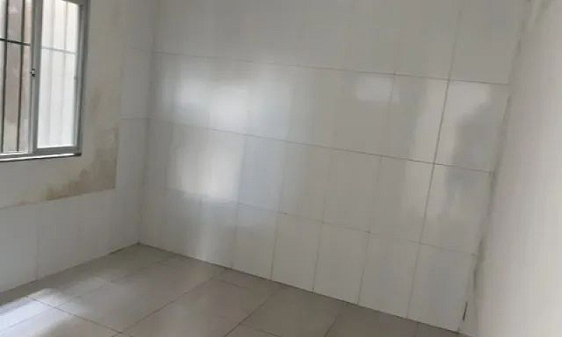 Aluga-Se Casa...