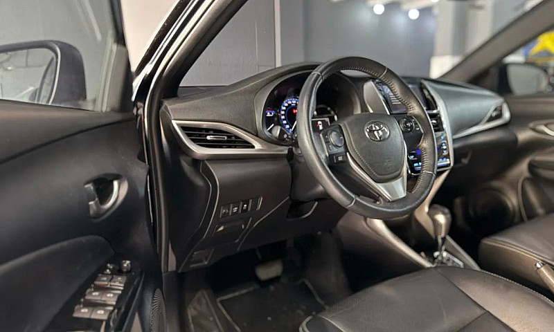 Toyota Yaris Xs 1.5 ...