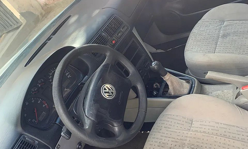 Volkswagen Golf 1.6 ...