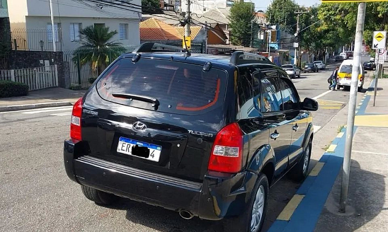 Hyundai Tucson 2.0 1...