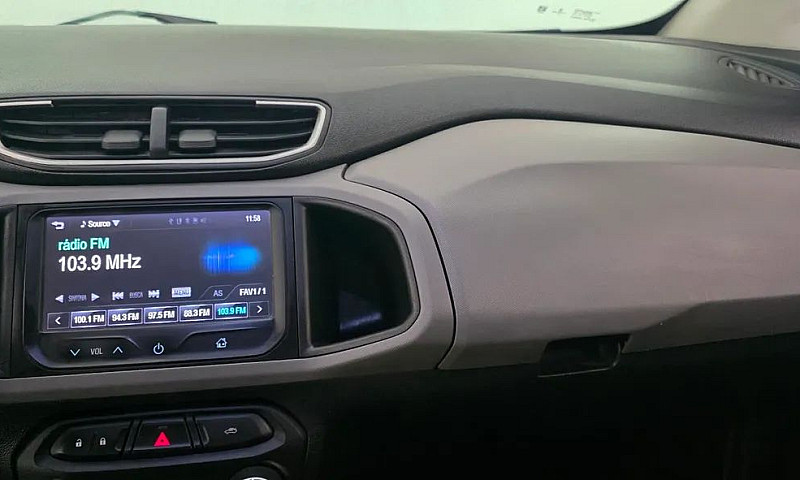 Chevrolet Onix Hatch...
