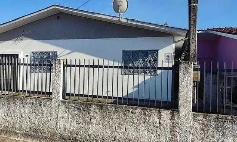Vendo Casa Com 4 Qua...