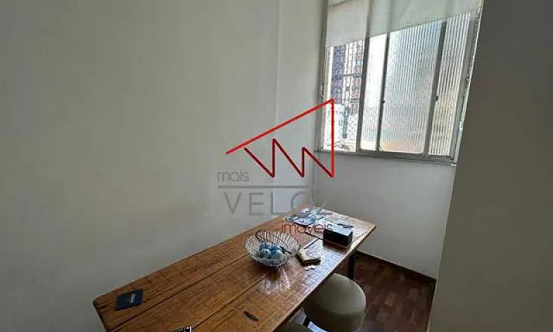 Apartamento-À Venda-...