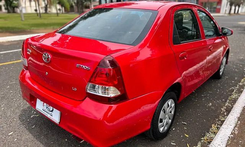 Etios Sedan 2020 Úni...