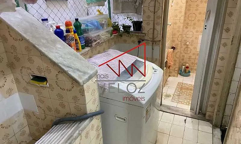 Apartamento-À Venda-...