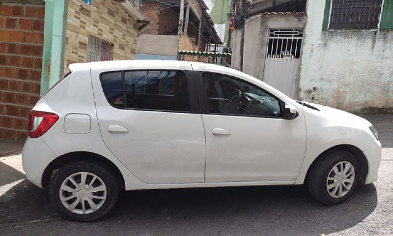  Sandero 2017...