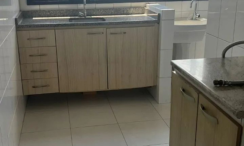 Aluga-Se Apartamento...