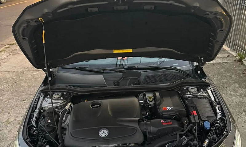 Mercedes-Benz Cla-25...