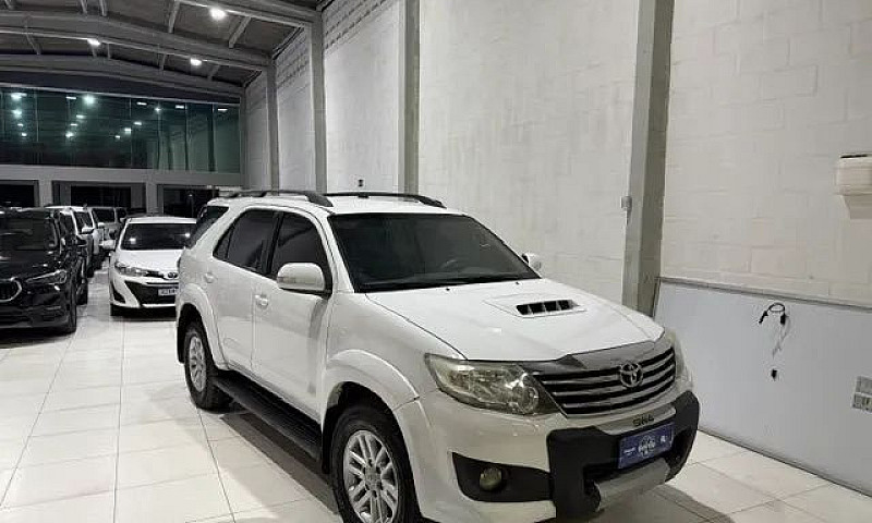 Toyota Hilux Sw4 Srv...