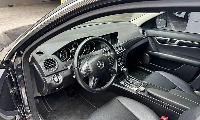 Mercedes-Benz C-180 ...
