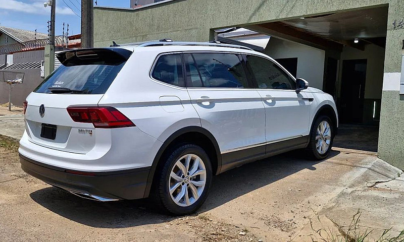 Volkswagen Tiguan Al...