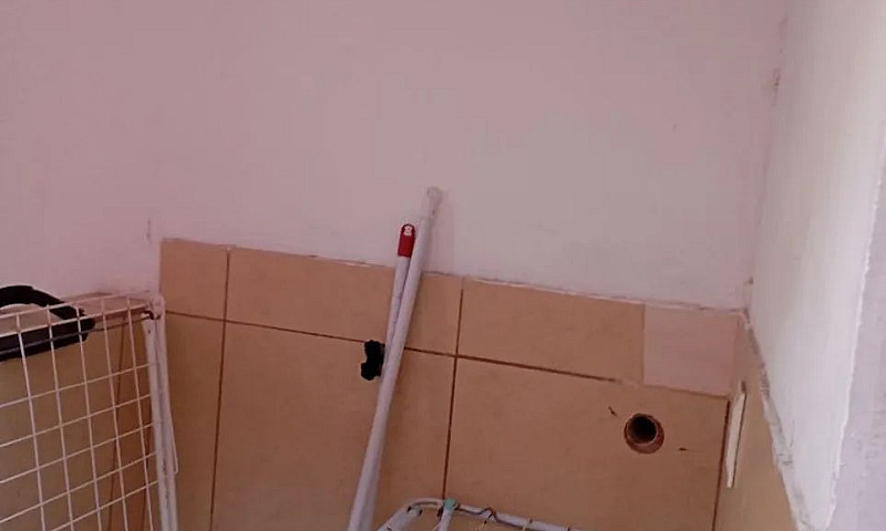 Alugo Kitnet Mobilia...